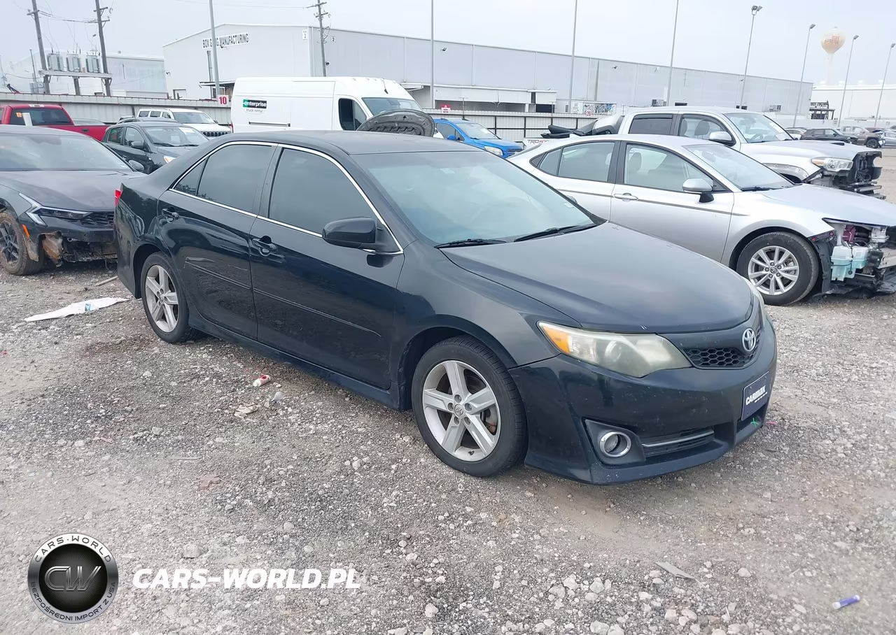 2014 Toyota Camry Se – zdjęcie 1 z 16