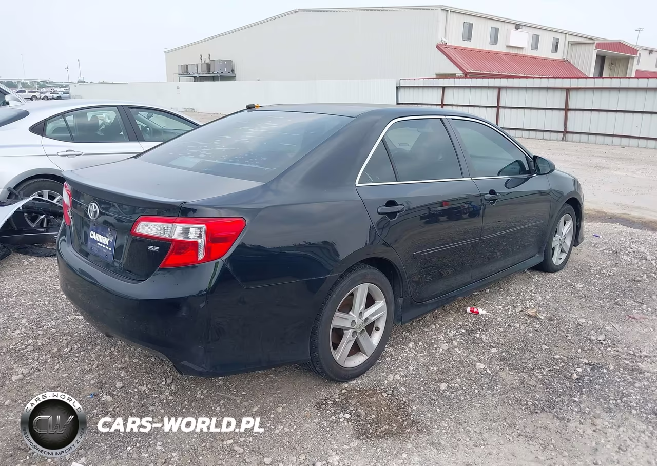 2014 Toyota Camry Se VIN:4T1BF1FKXEU319214 - 4
