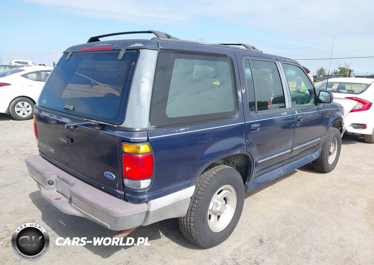 1996 Ford Explorer VIN:1FMDU34X5TUA47807 - 4