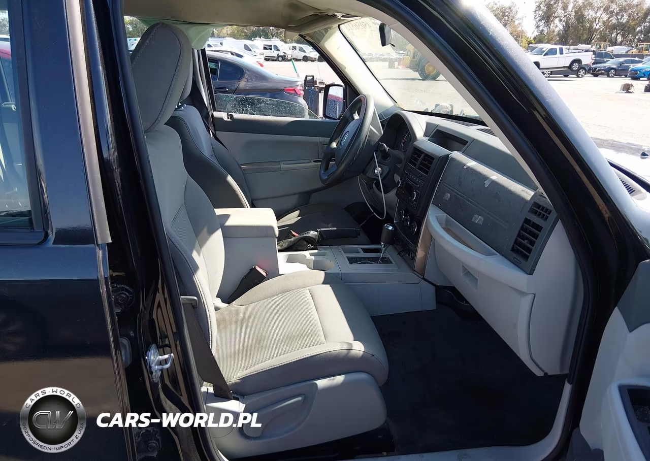 2008 Jeep Liberty Sport VIN:1J8GP28KX8W153286 - 5
