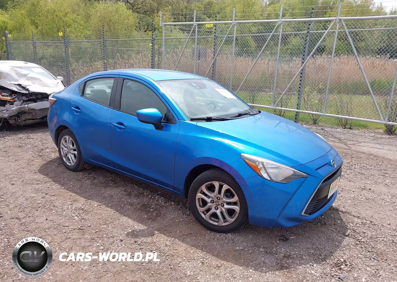 2016 Scion Ia – zdjęcie 1 z 17