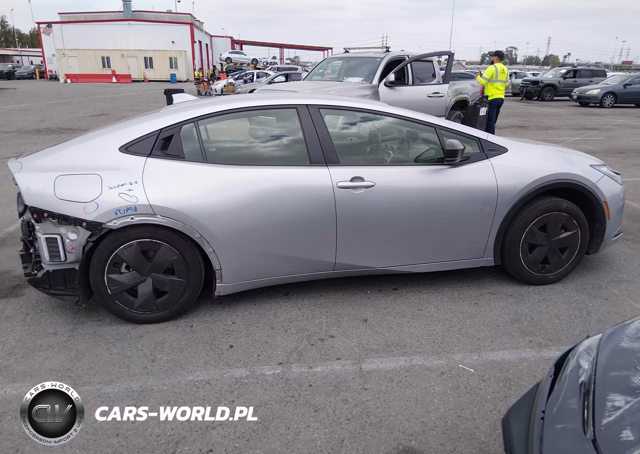2024 Toyota Prius Prime Se VIN:JTDACACU1R3039692 - 13