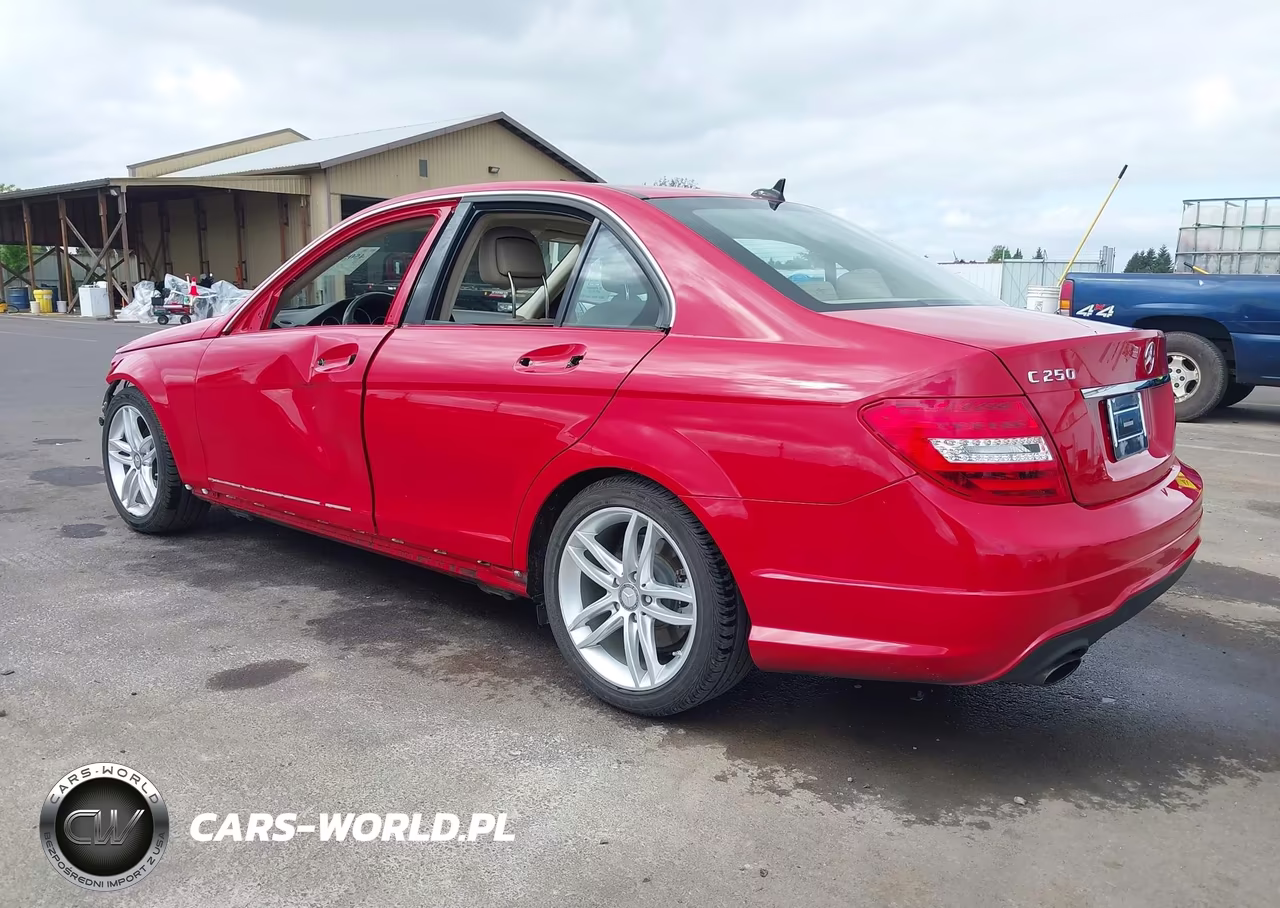 2012 Mercedes-Benz C 250 Sport VIN:WDDGF4HB4CR207880 - 3