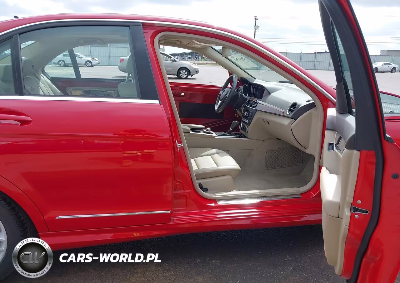 2012 Mercedes-Benz C 250 Sport VIN:WDDGF4HB4CR207880 - 5