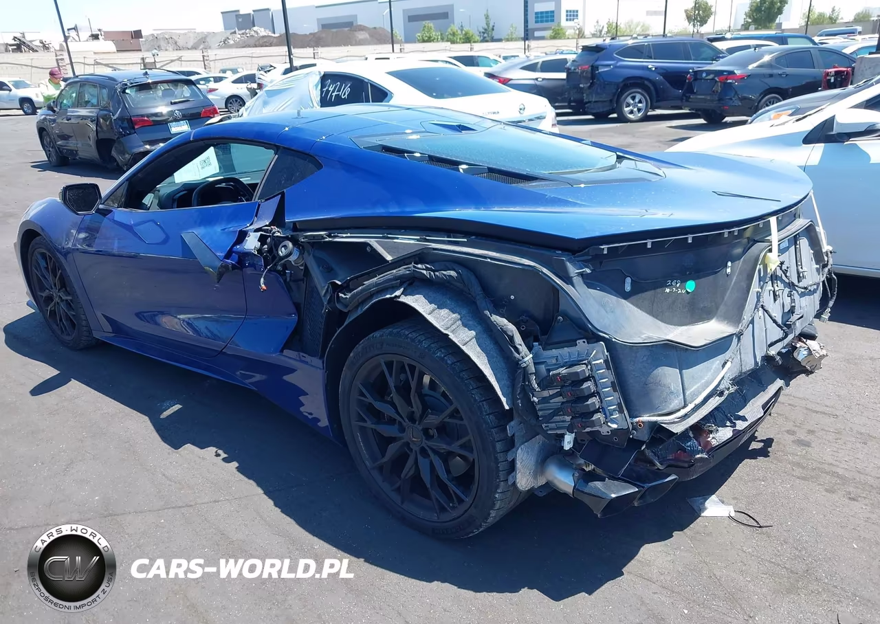 2025 Chevrolet Corvette Stingray Rwd 2Lt VIN:1G1YB2D41S5103058 - 3