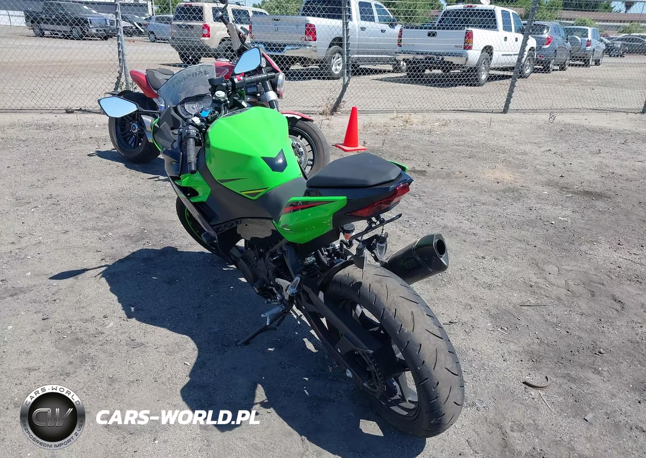 2018 Kawasaki Ex400 VIN:JKAEXKG13JDA09486 - 3