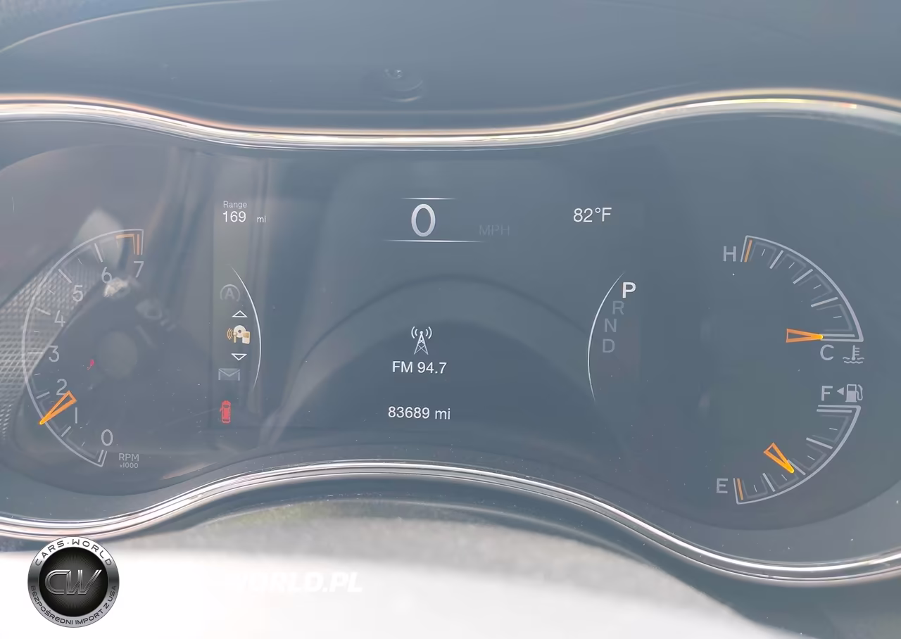 2019 Jeep Grand Cherokee Upland 4X4 VIN:1C4RJFAG8KC775392 - 7