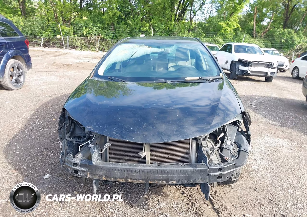 2015 Toyota Corolla Le VIN:5YFBURHE6FP231520 - 12