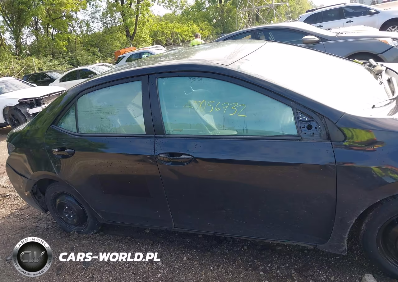 2015 Toyota Corolla Le VIN:5YFBURHE6FP231520 - 13