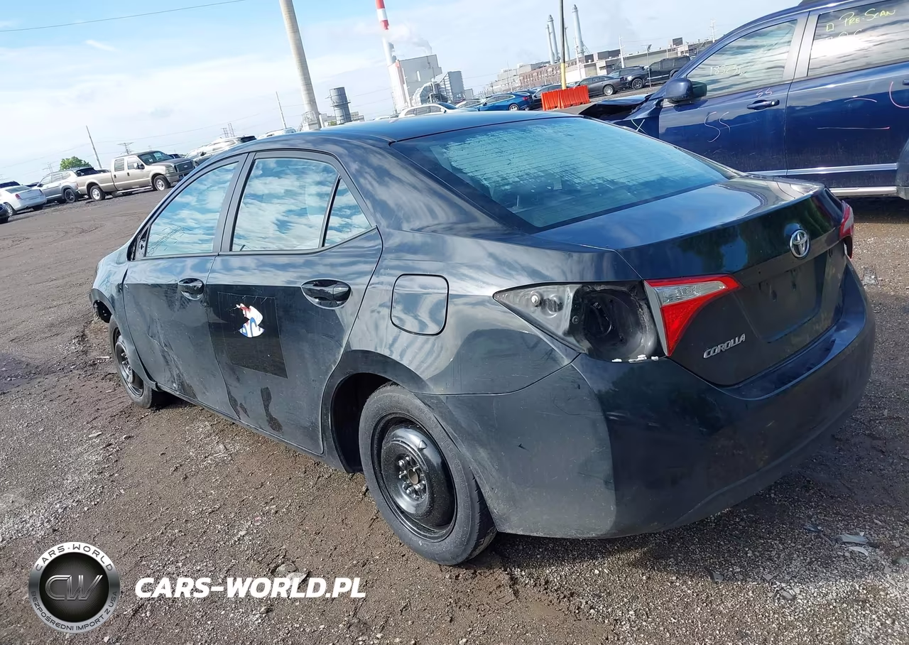 2015 Toyota Corolla Le VIN:5YFBURHE6FP231520 - 3
