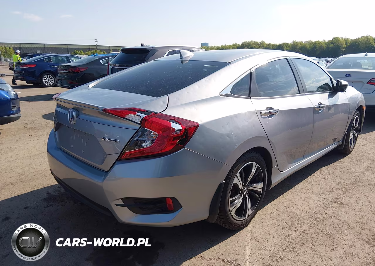 2016 Honda Civic Touring VIN:19XFC1F96GE001586 - 4