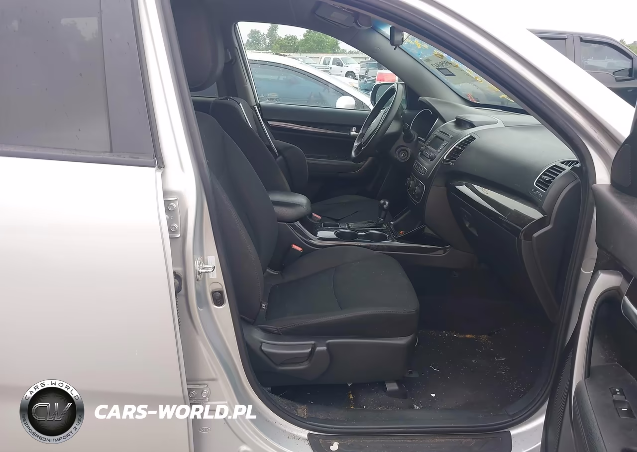 2014 Kia Sorento Lx VIN:5XYKTCA62EG429324 - 5