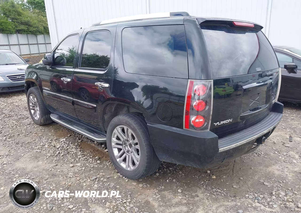 2007 GMC Yukon Denali VIN:1GKFK63807J347068 - 3