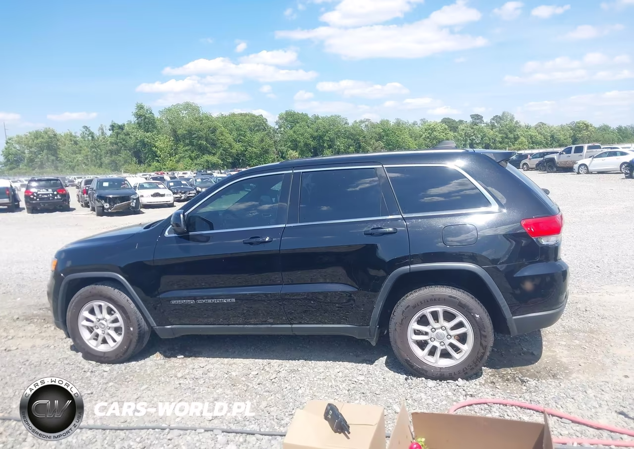 2018 Jeep Grand Cherokee Laredo 4X2 VIN:1C4RJEAG5JC438140 - 14
