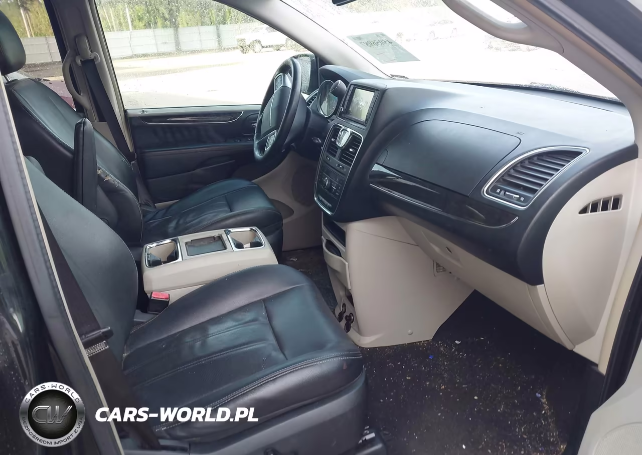 2012 Chrysler Town & Country Touring VIN:2C4RC1BG7CR245791 - 5