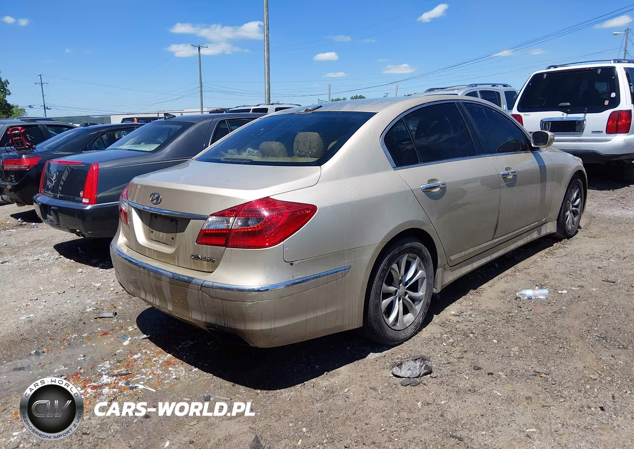 2012 Hyundai Genesis 3.8 VIN:KMHGC4DD9CU175091 - 4