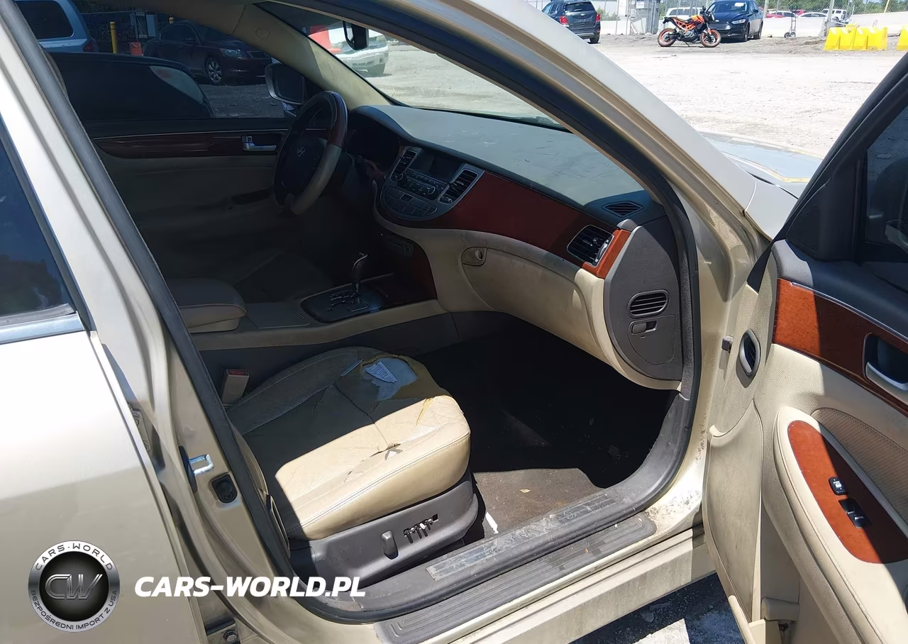 2012 Hyundai Genesis 3.8 VIN:KMHGC4DD9CU175091 - 5