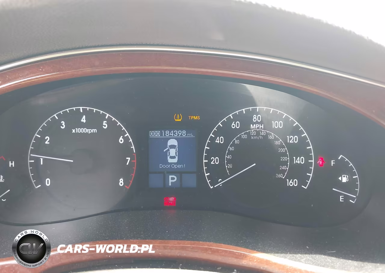 2012 Hyundai Genesis 3.8 VIN:KMHGC4DD9CU175091 - 7