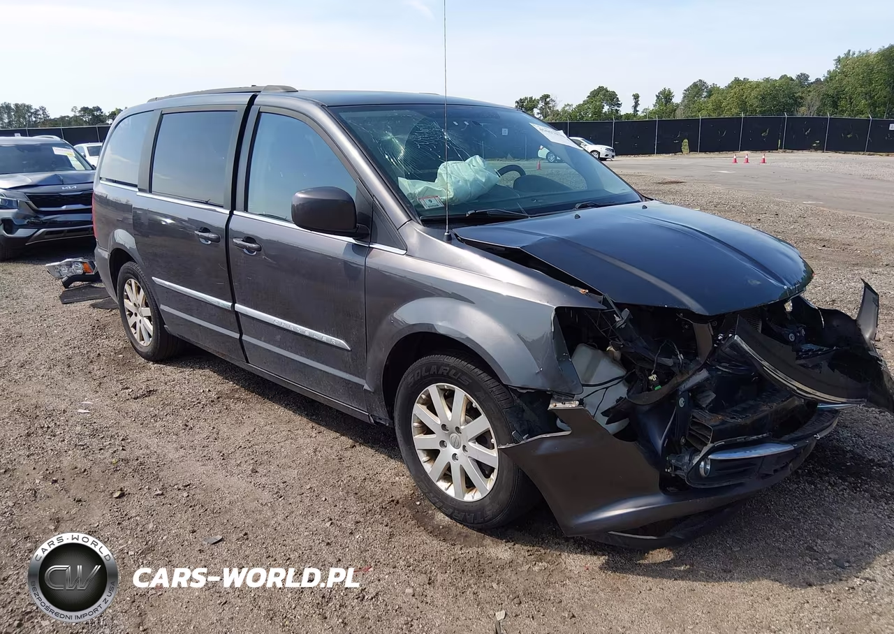2016 Chrysler Town & Country Touring