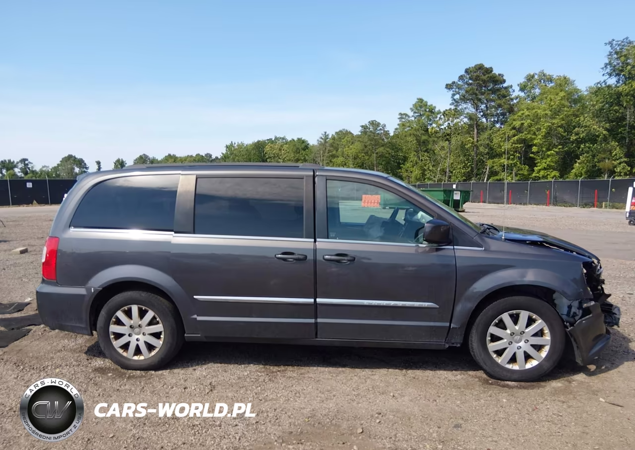 2016 Chrysler Town & Country Touring VIN:2C4RC1BG6GR138043 - 14