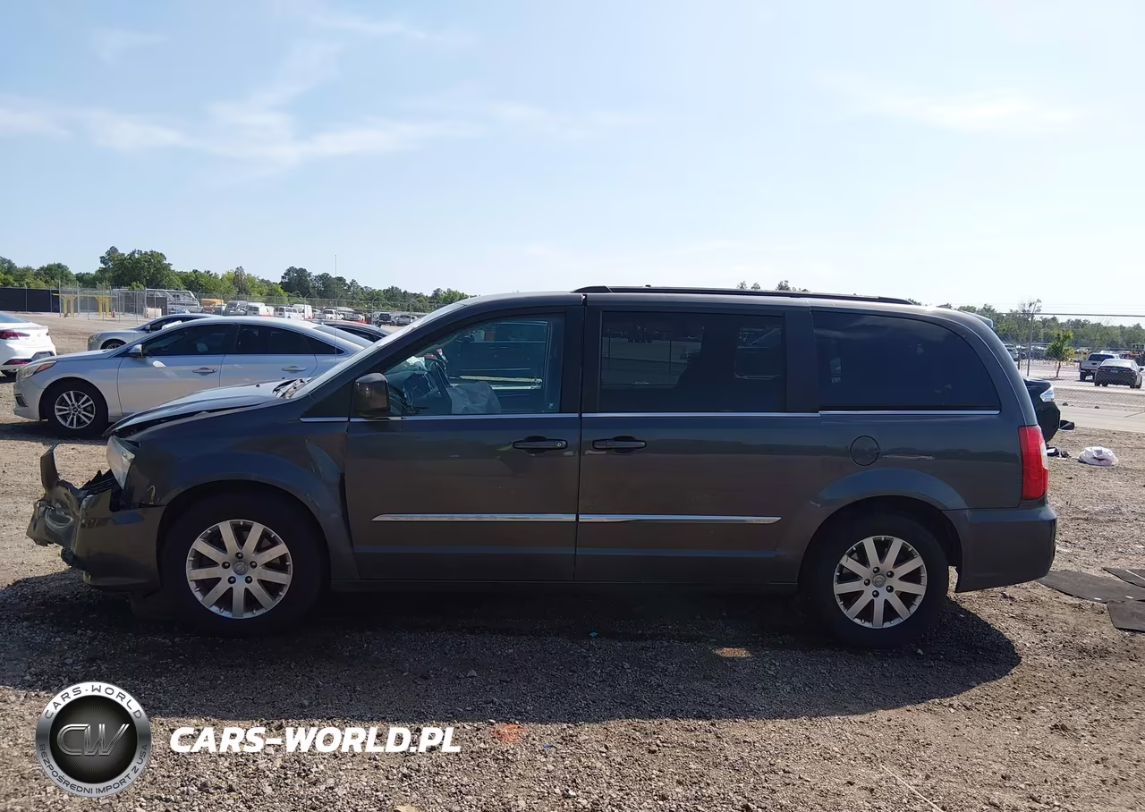 2016 Chrysler Town & Country Touring VIN:2C4RC1BG6GR138043 - 15