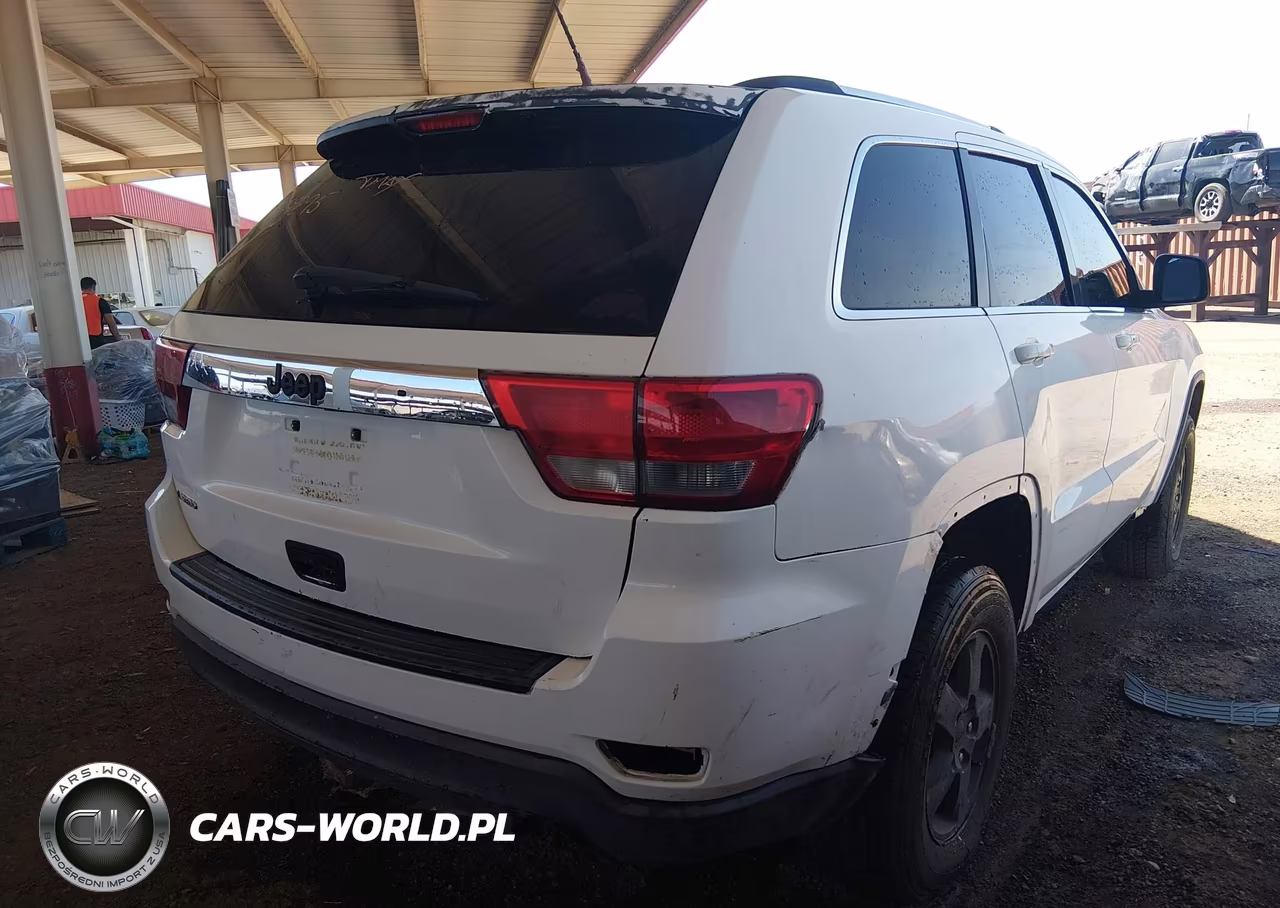 2011 Jeep Grand Cherokee Laredo VIN:1J4RS4GG6BC569295 - 4