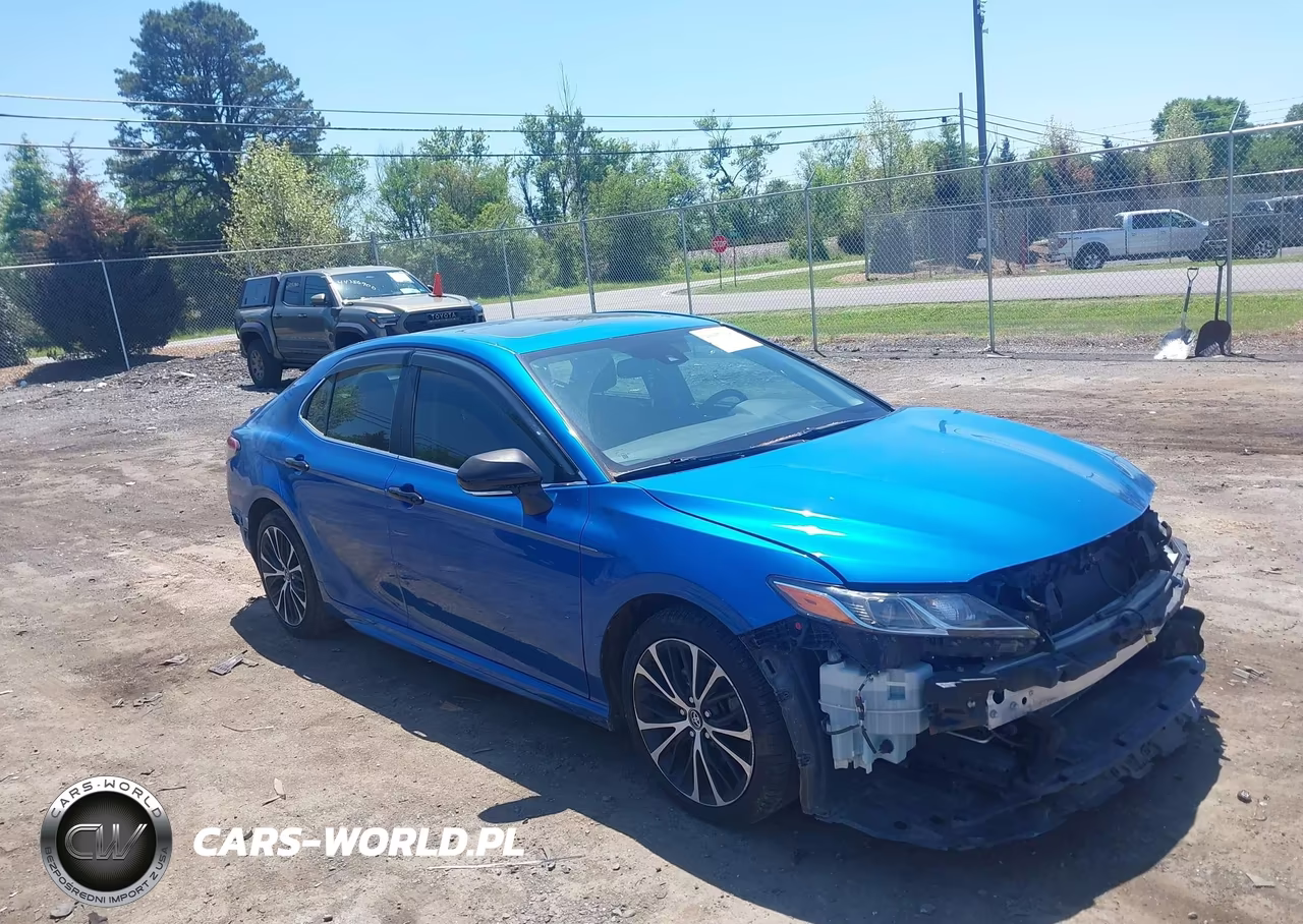 2018 Toyota Camry Se – zdjęcie 1 z 16