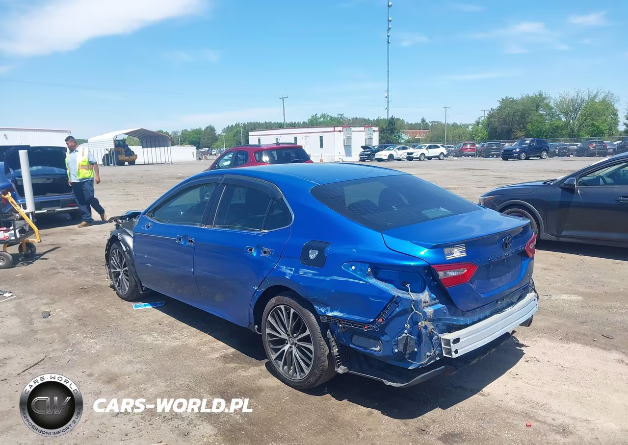 2018 Toyota Camry Se VIN:4T1B11HK5JU147308 - 3