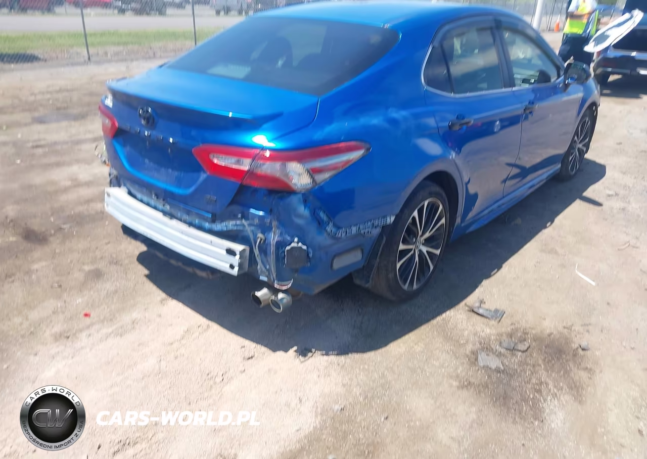 2018 Toyota Camry Se VIN:4T1B11HK5JU147308 - 4