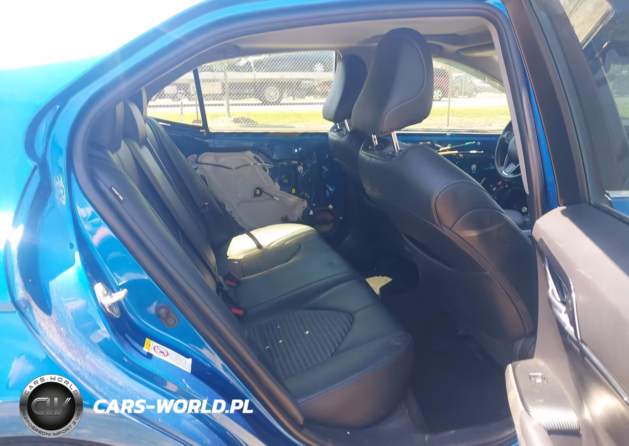 2018 Toyota Camry Se VIN:4T1B11HK5JU147308 - 8