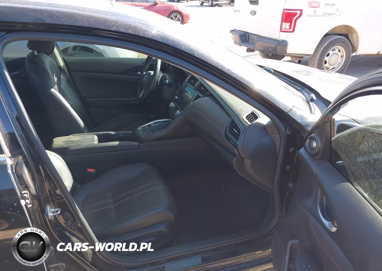 2019 Honda Insight Touring VIN:19XZE4F96KE019667 - 5