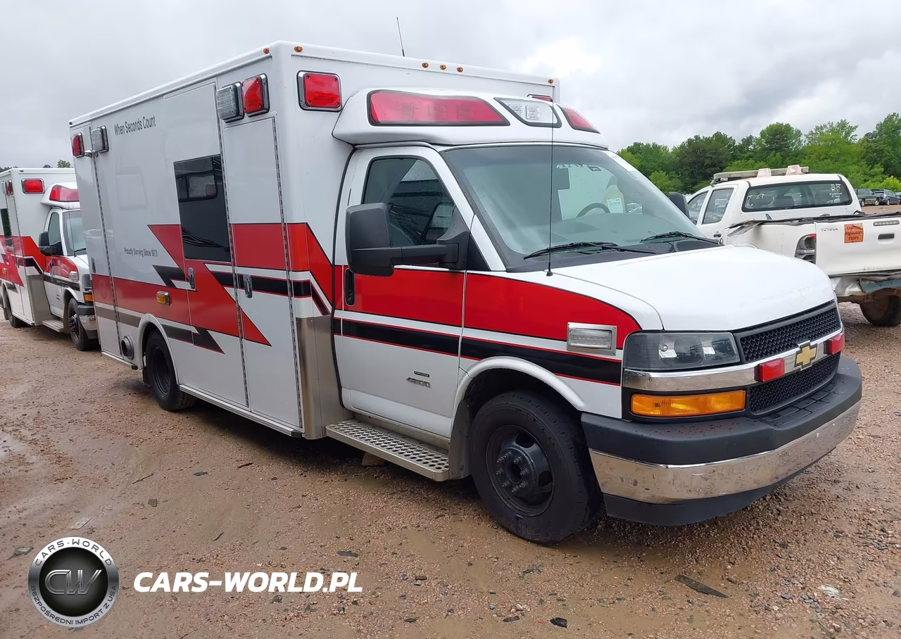 2022 Chevrolet Express Cutaway 4500 Van