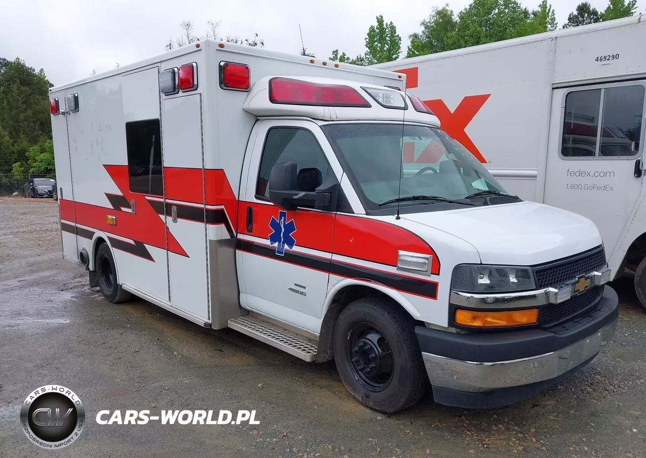 2022 Chevrolet Express Cutaway 4500 Van