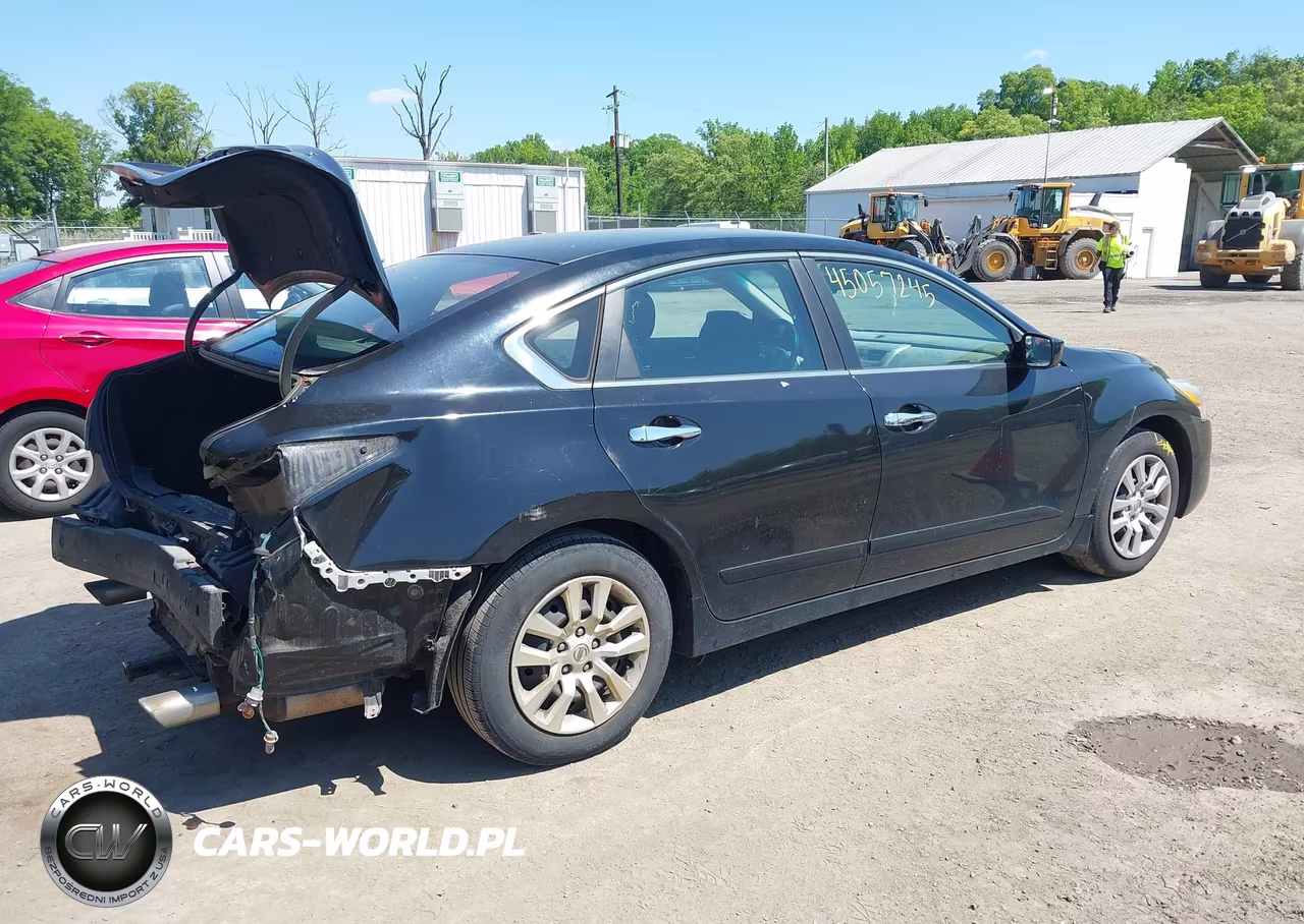 2015 Nissan Altima 2.5 S VIN:1N4AL3AP4FC456878 - 4
