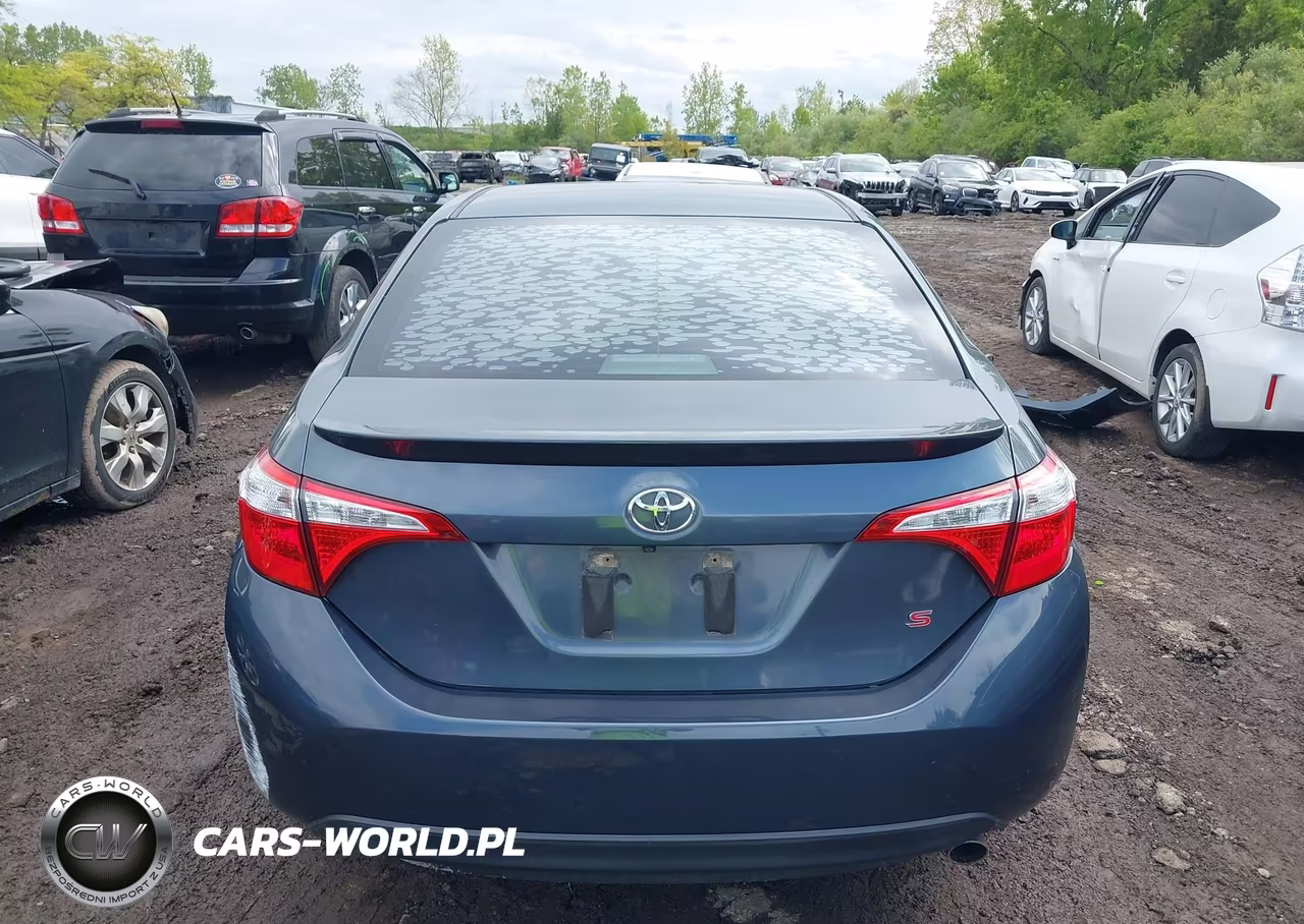 2015 Toyota Corolla S Plus VIN:5YFBURHE0FP230279 - 17