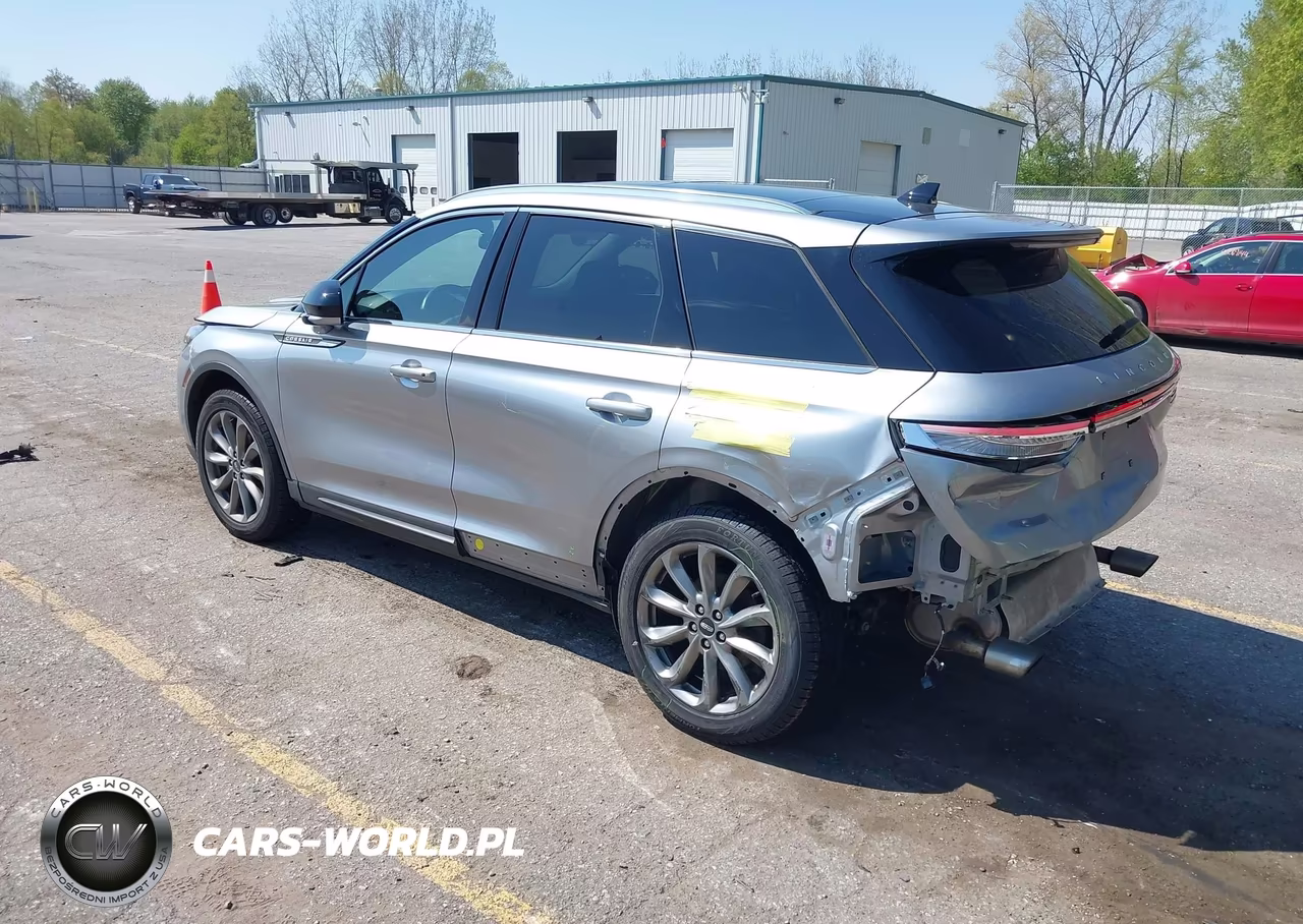 2022 Lincoln Corsair Standard VIN:5LMCJ1D97NUL28520 - 3