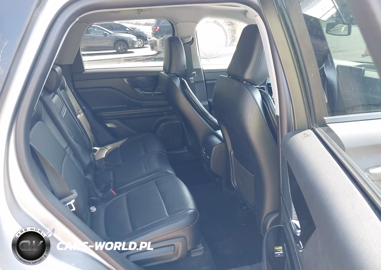 2022 Lincoln Corsair Standard VIN:5LMCJ1D97NUL28520 - 8
