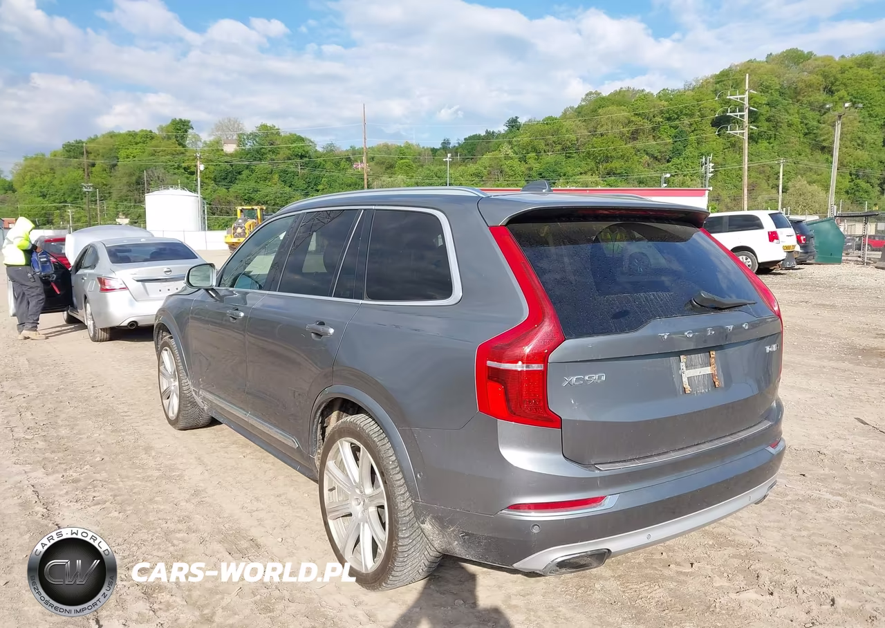 2016 Volvo Xc90 T6 Inscription VIN:YV4A22PL2G1039717 - 3