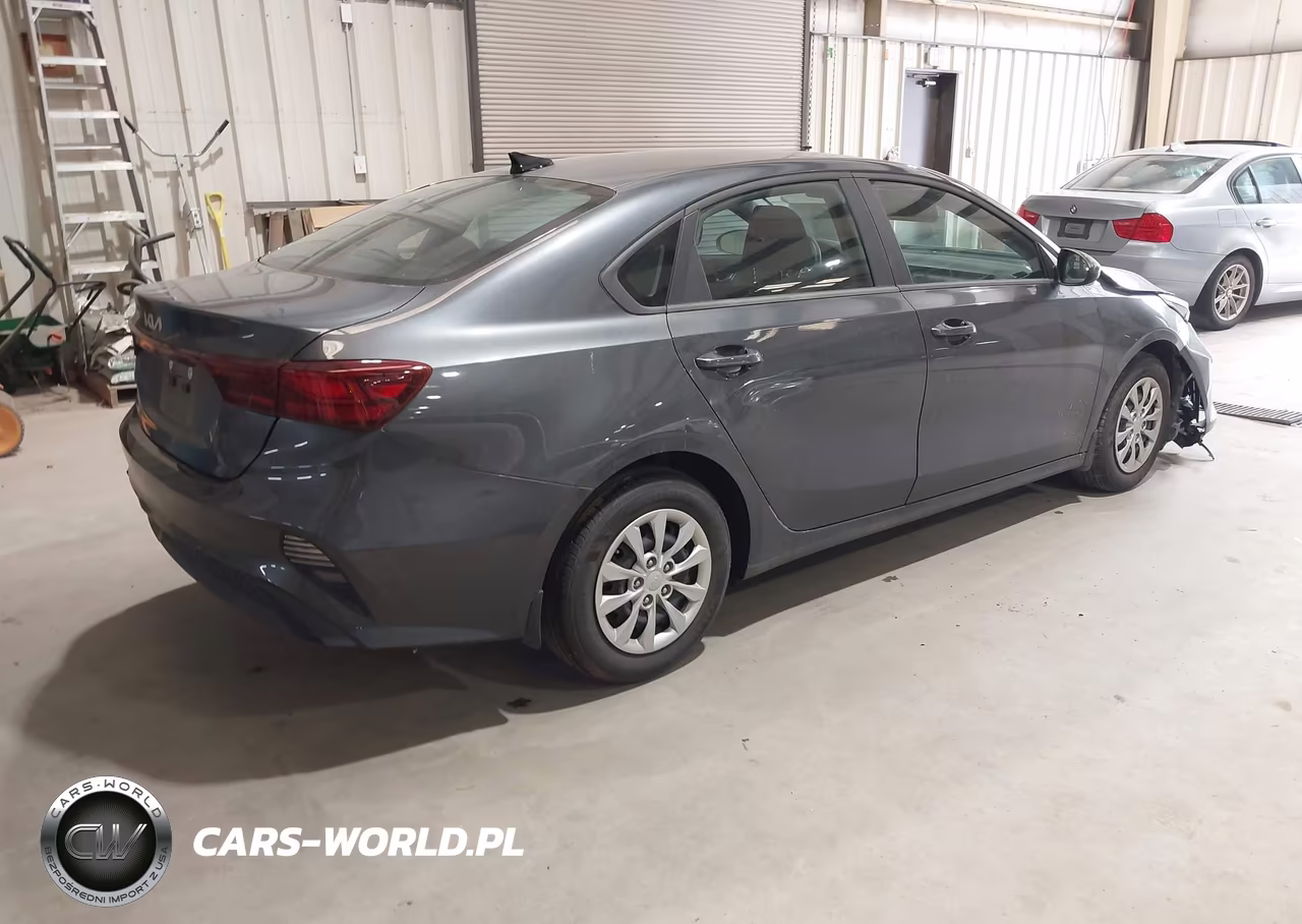 2024 Kia Forte Lx VIN:3KPF24AD4RE769988 - 4