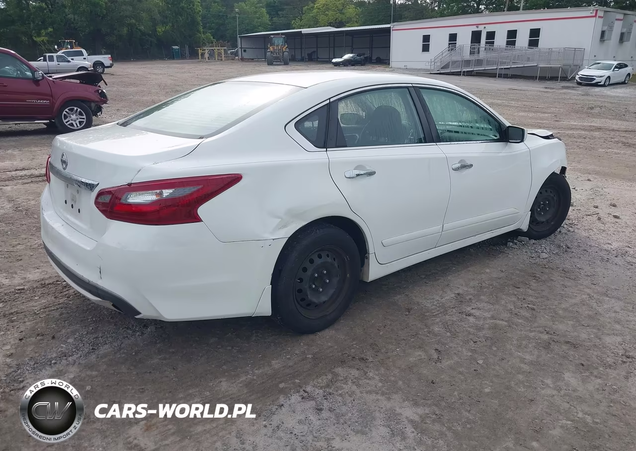 2018 Nissan Altima 2.5 S VIN:1N4AL3AP0JC279755 - 4