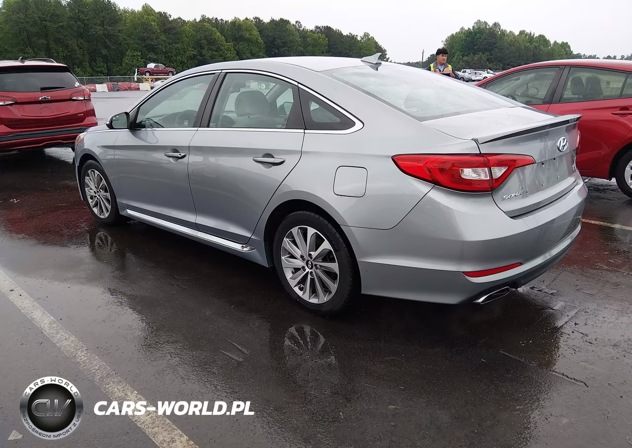 2015 Hyundai Sonata Sport VIN:5NPE34AF4FH074900 - 3