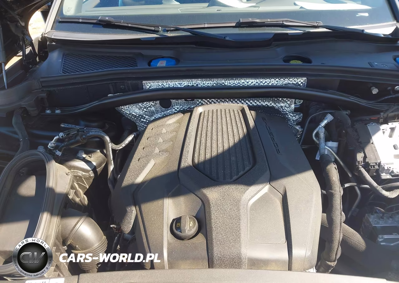 2023 Porsche Macan T VIN:WP1AA2A54PLB17594 - 10