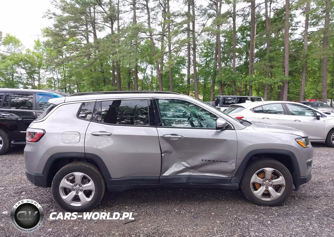 2019 Jeep Compass Latitude 4X4 VIN:3C4NJDBB8KT659197 - 13