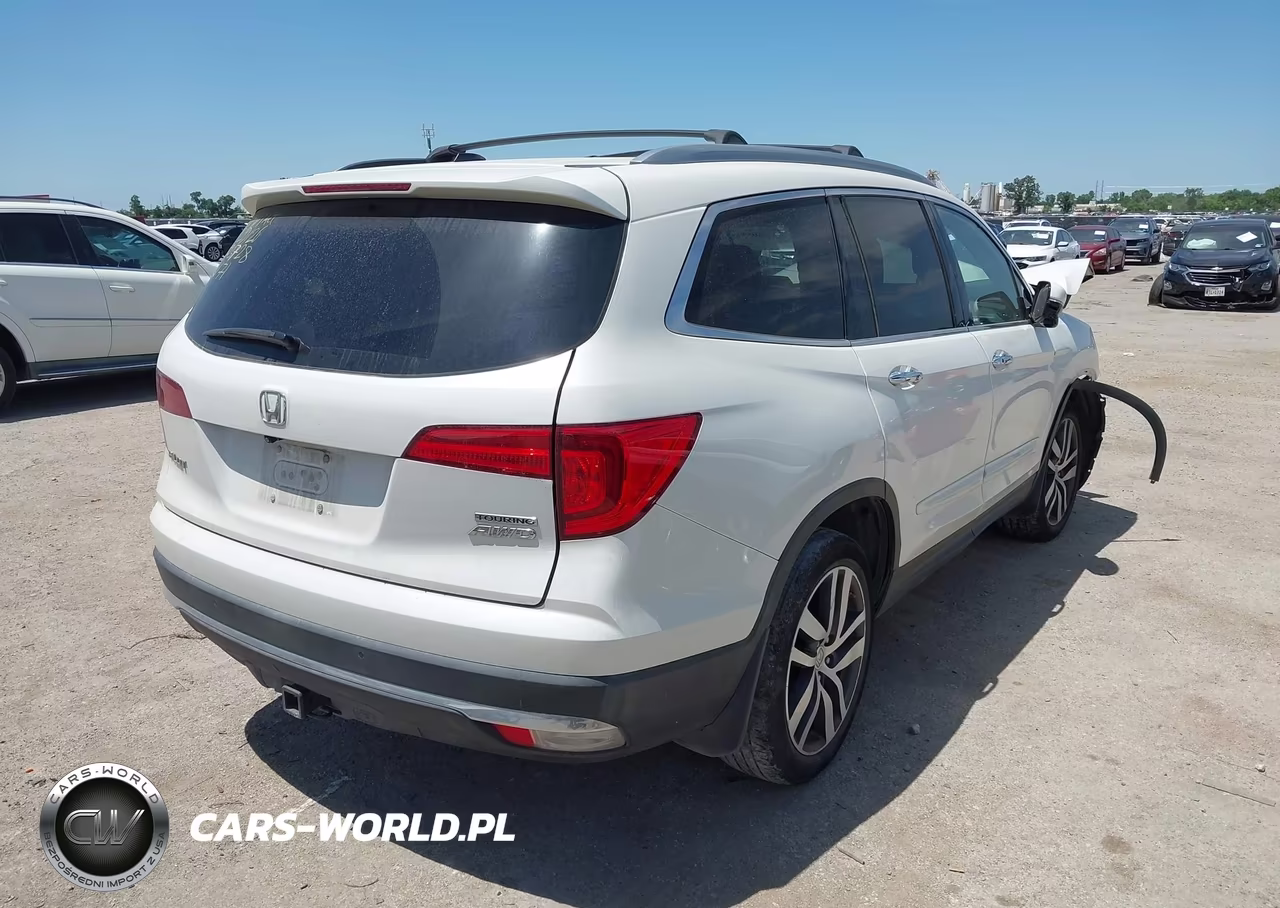 2016 Honda Pilot Touring VIN:5FNYF6H92GB025842 - 4