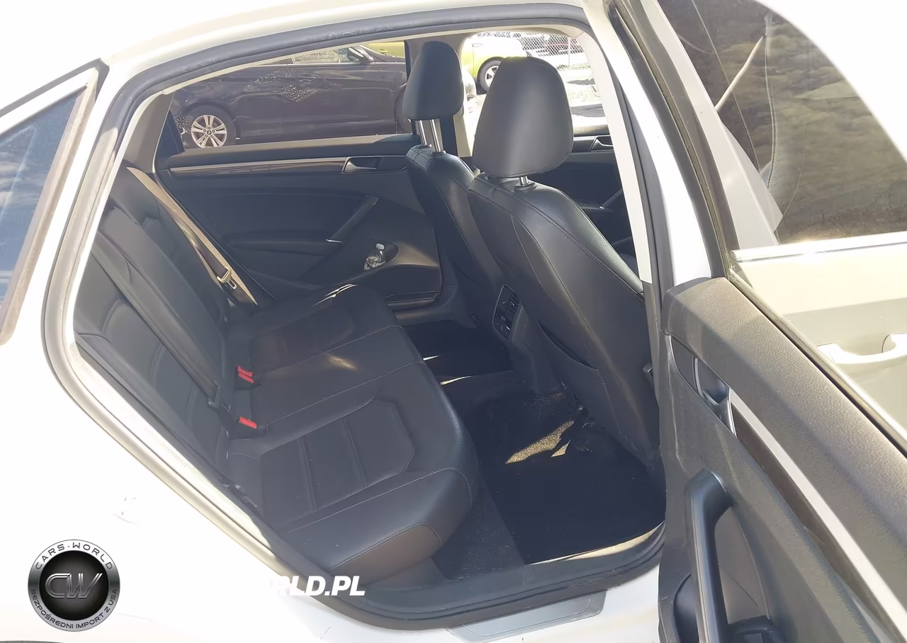 2018 Volkswagen Passat 2.0T Se VIN:1VWBA7A36JC042712 - 8
