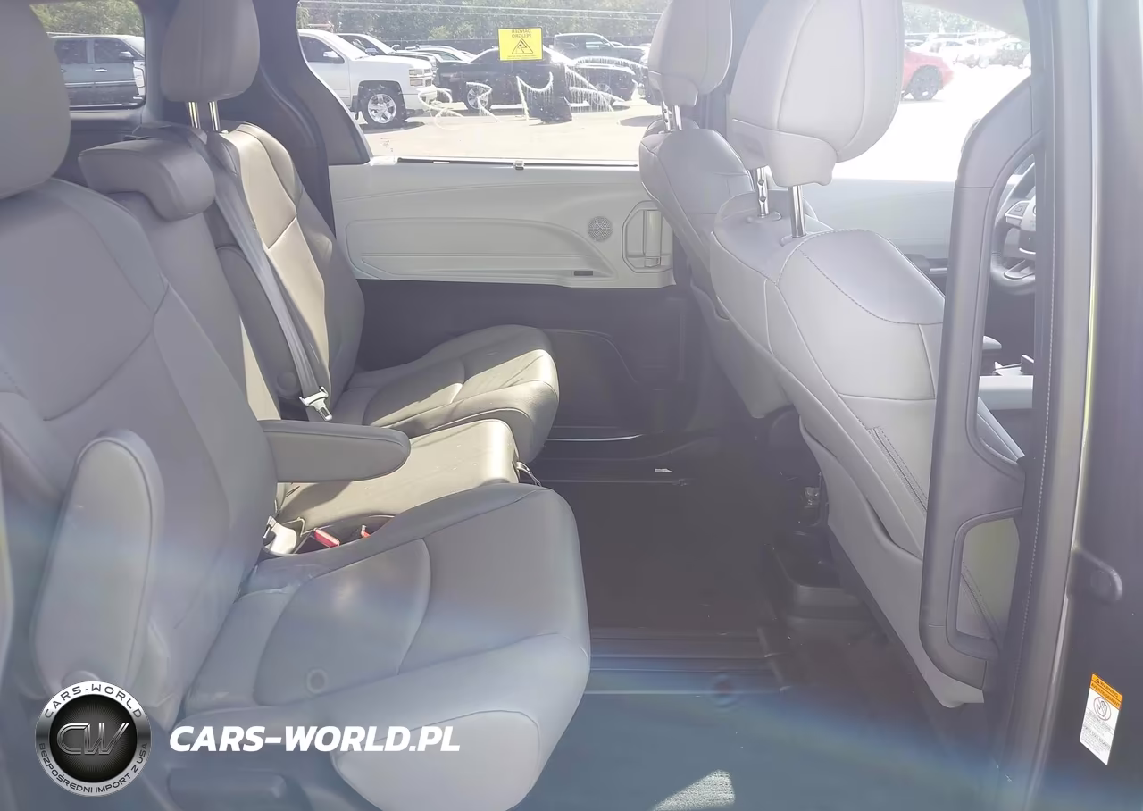 2025 Toyota Sienna Xle VIN:5TDYRKEC1SS225583 - 8