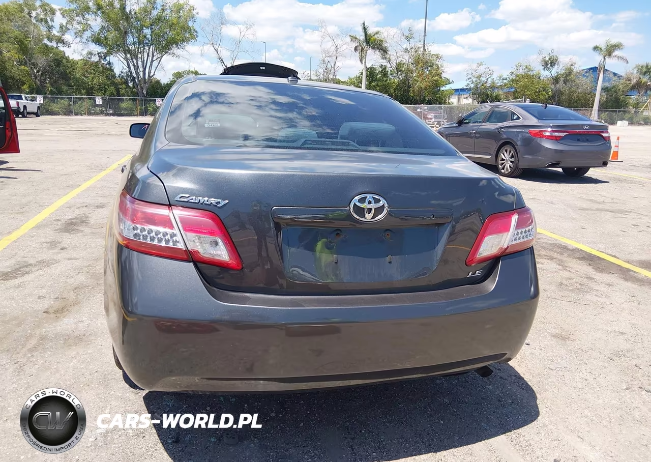 2010 Toyota Camry Le VIN:4T1BF3EK9AU012933 - 15