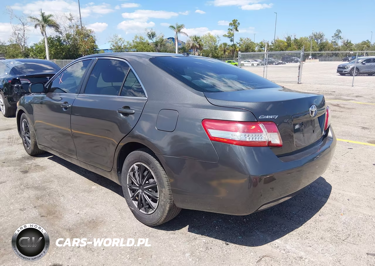 2010 Toyota Camry Le VIN:4T1BF3EK9AU012933 - 3