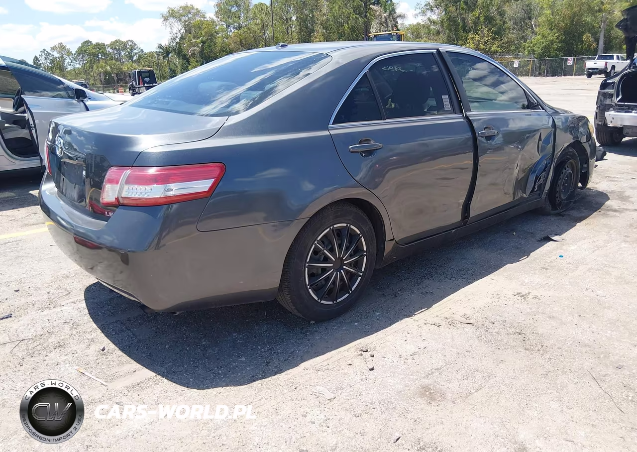 2010 Toyota Camry Le VIN:4T1BF3EK9AU012933 - 4