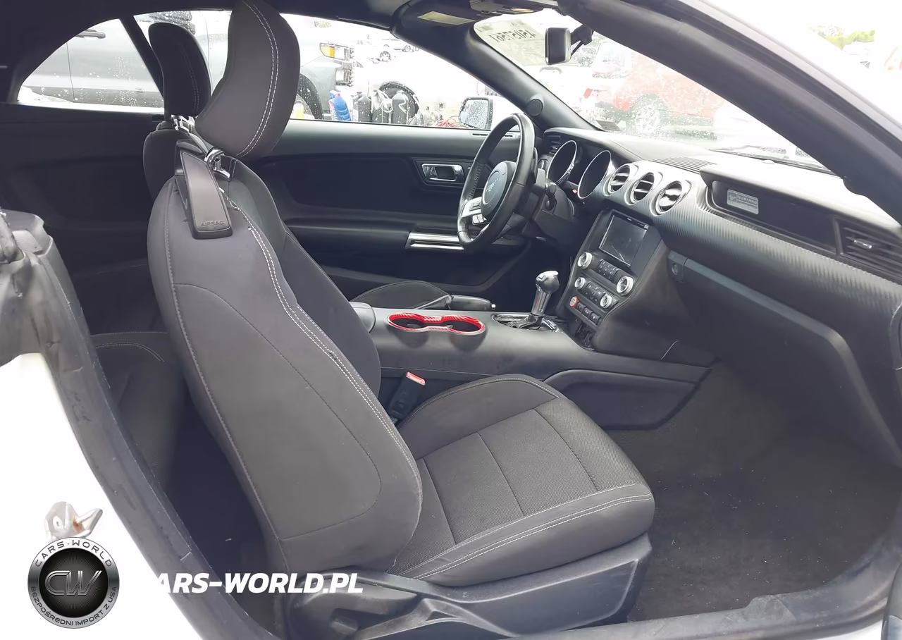2015 Ford Mustang V6 VIN:1FATP8EM7F5383813 - 5